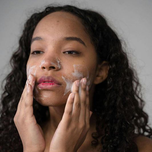 Exfoliar, otro secreto para una Piel Radiante